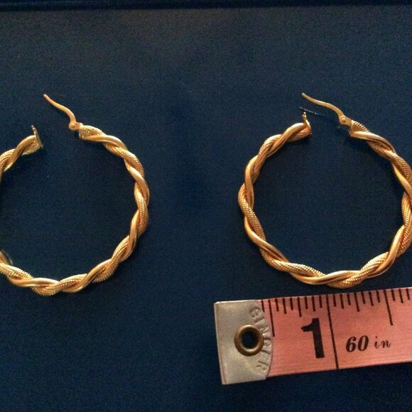 18k solid gold twisted hoop earrings 1.5" - Picture 2 of 7